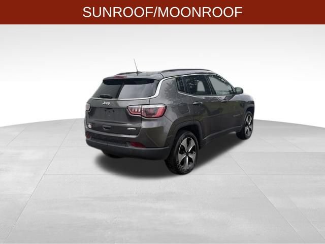 Used 2018 Jeep Compass Latitude w/ Popular Equipment Group AWD/4WD image 7