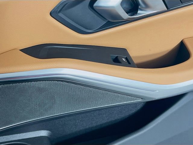 Used 2024 BMW 330i xDrive Sedan w/ Premium Package image 31