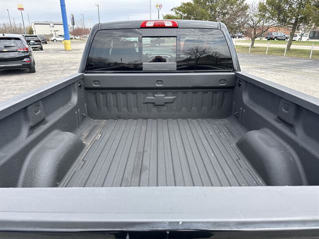 Used 2018 Chevrolet Silverado 1500 LT w/ Midnight Edition AWD/4WD image 20