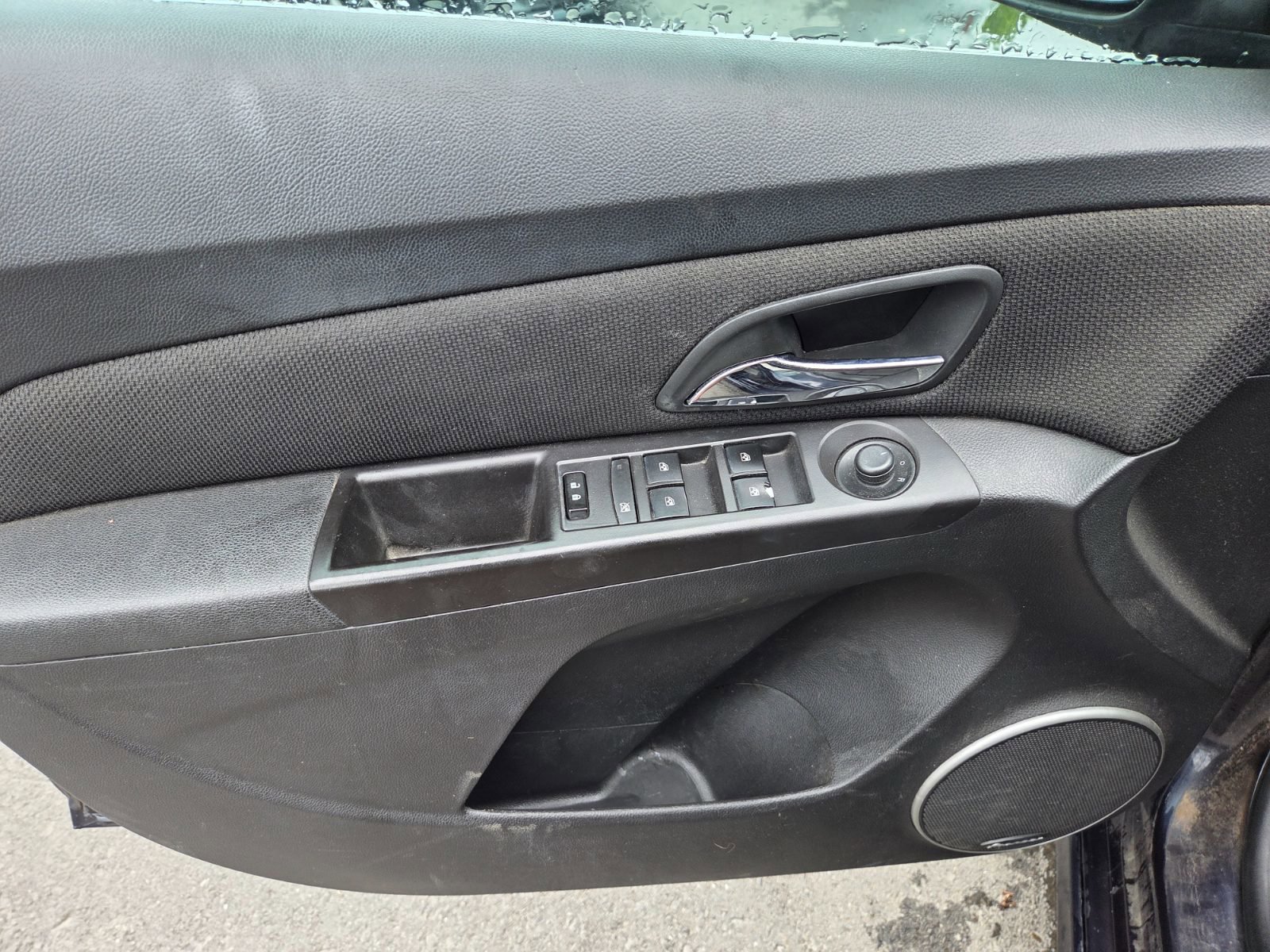 Used 2015 Chevrolet Cruze LTZ w/ Sun, Sound and Sport Package FWD image 7