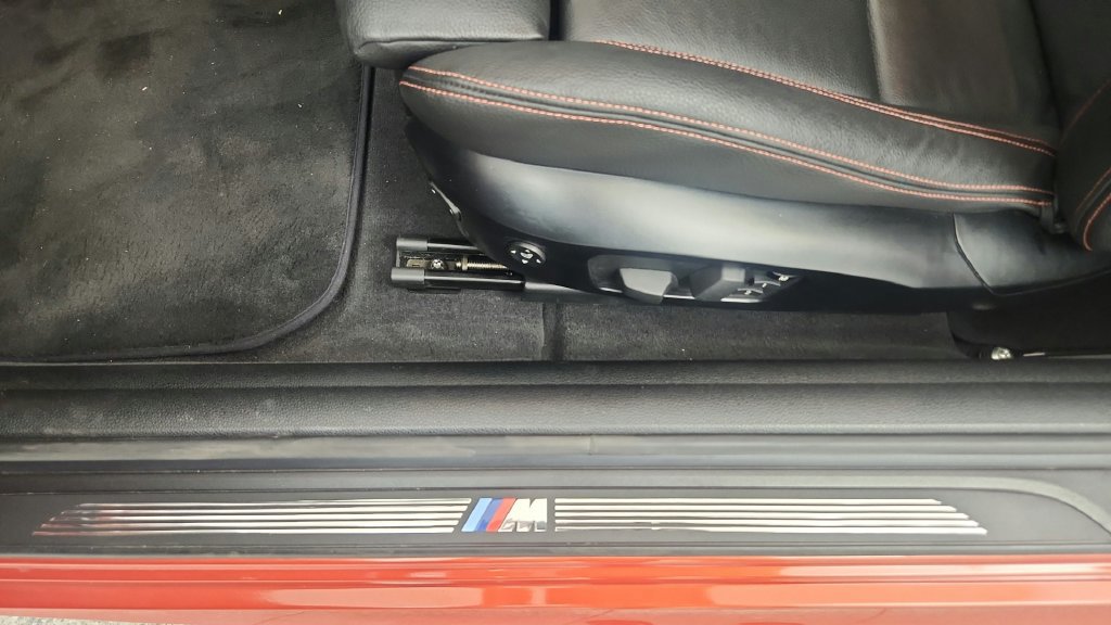 Used 2011 BMW 1 Series M RWD image 35