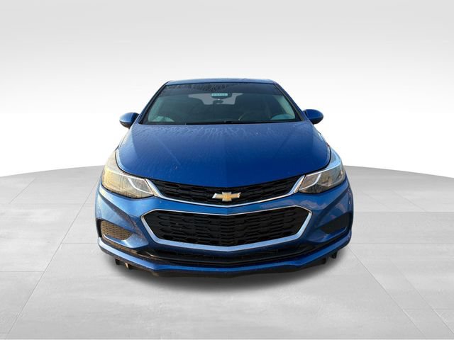 Used 2017 Chevrolet Cruze LT FWD image 2