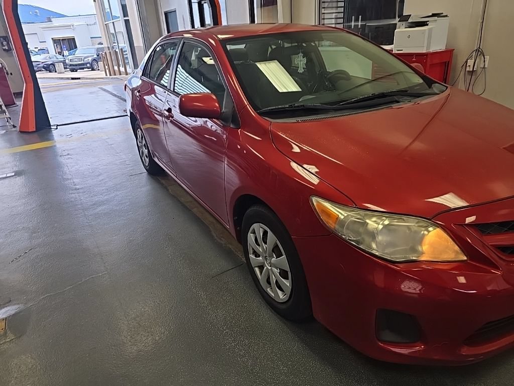 Used 2011 Toyota Corolla LE FWD image 3