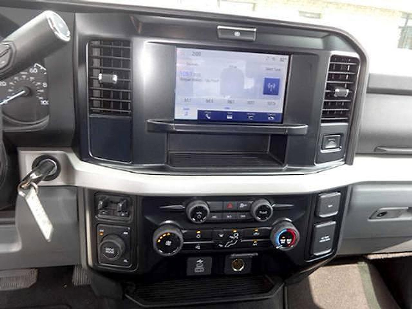 Used 2025 Ford F350 XLT image 17
