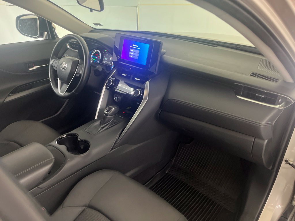Used 2024 Toyota Venza LE AWD/4WD image 23