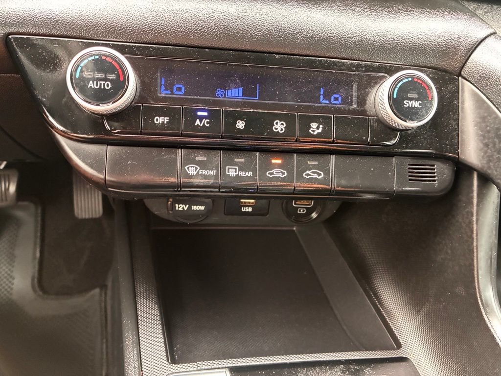 Used 2022 Hyundai Elantra SEL FWD image 31