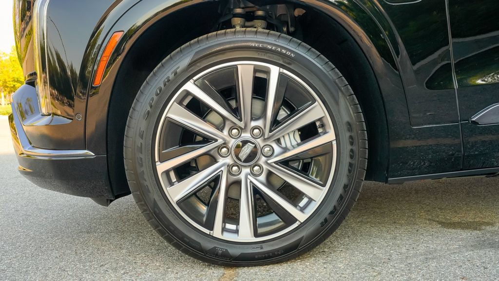 New 2027 Cadillac Vistiq Sport AWD/4WD image 9