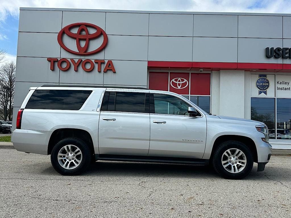 Used 2019 Chevrolet Suburban LT image 7