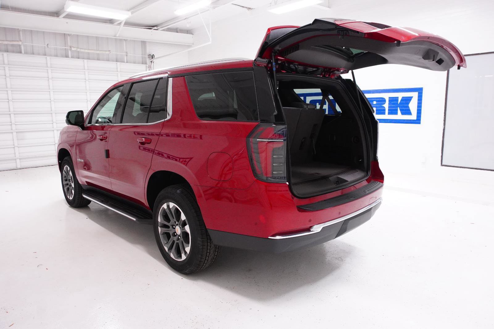 New 2026 Chevrolet Tahoe LS image 8