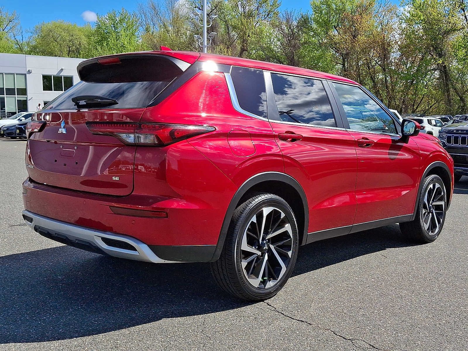 Used 2024 Mitsubishi Outlander SE AWD/4WD image 6