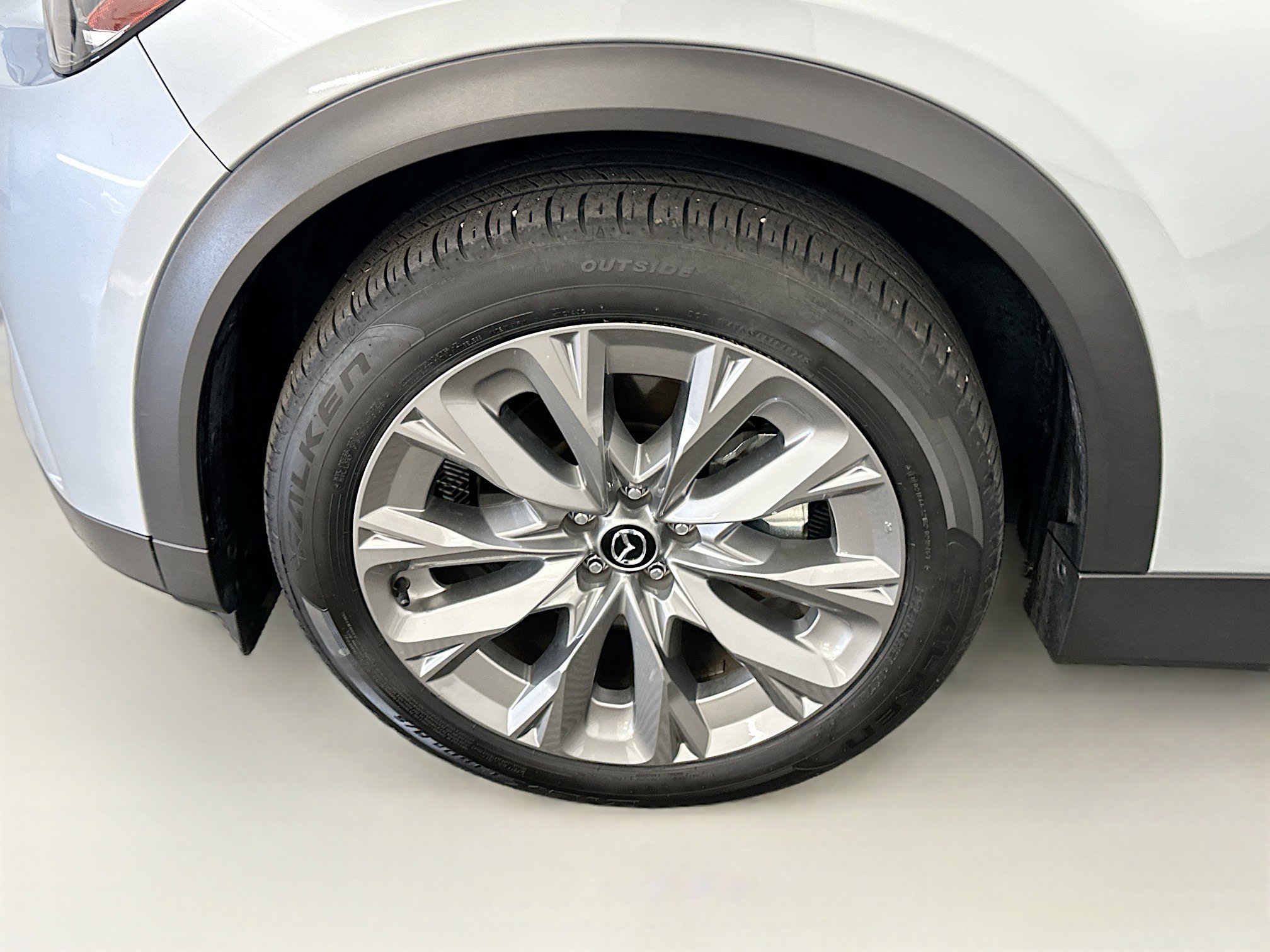 Used 2025 MAZDA CX-90 3.3 Turbo w/ Premium Plus Pkg image 11