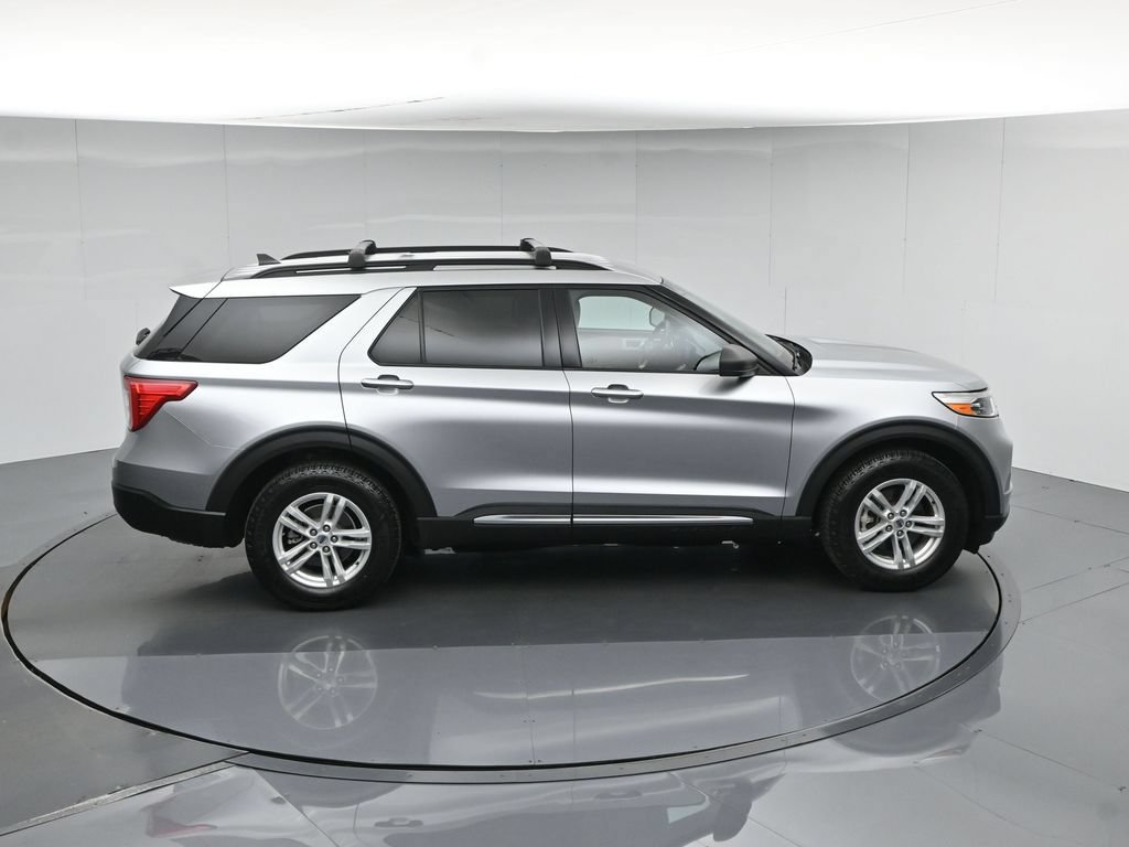 Certified 2021 Ford Explorer XLT w/ Equipment Group 202A AWD/4WD image 45