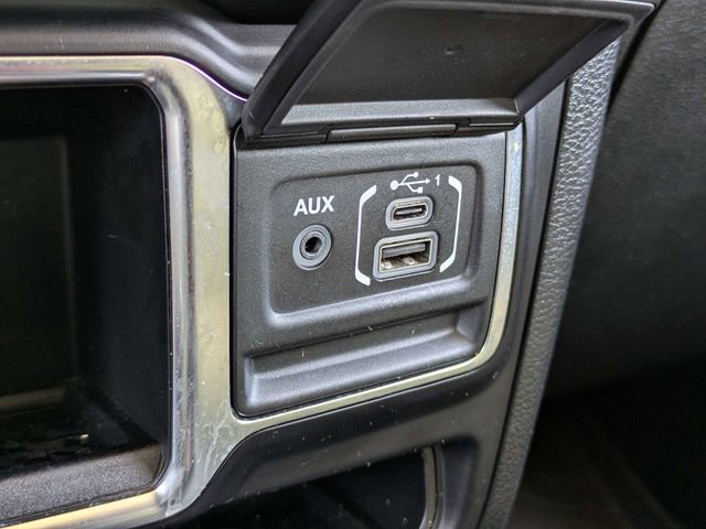 Used 2022 Jeep Wrangler Sport image 21