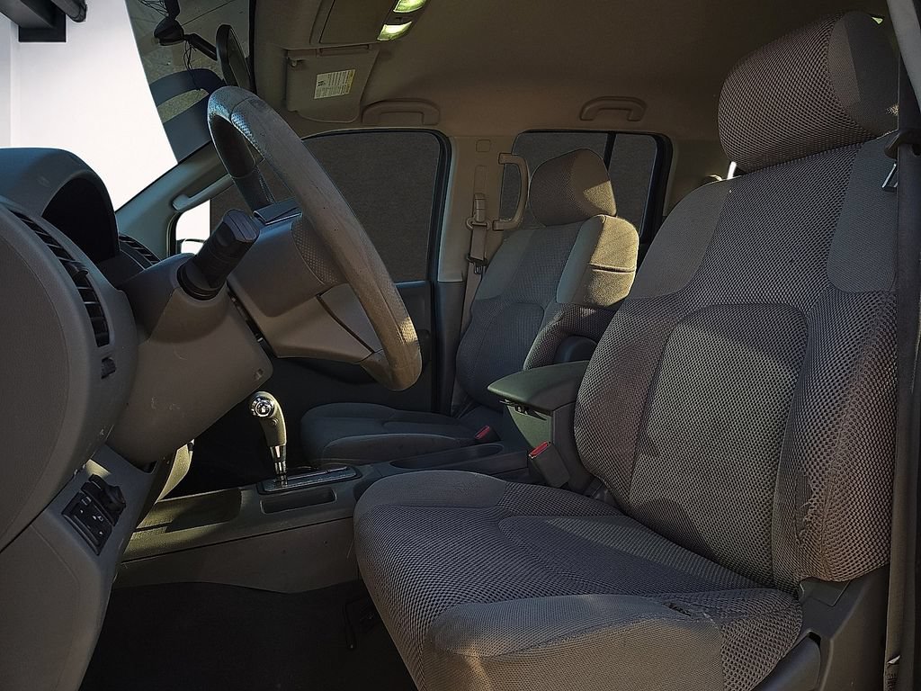 Used 2008 Nissan Frontier SE w/ SE Value Truck Pkg RWD image 12