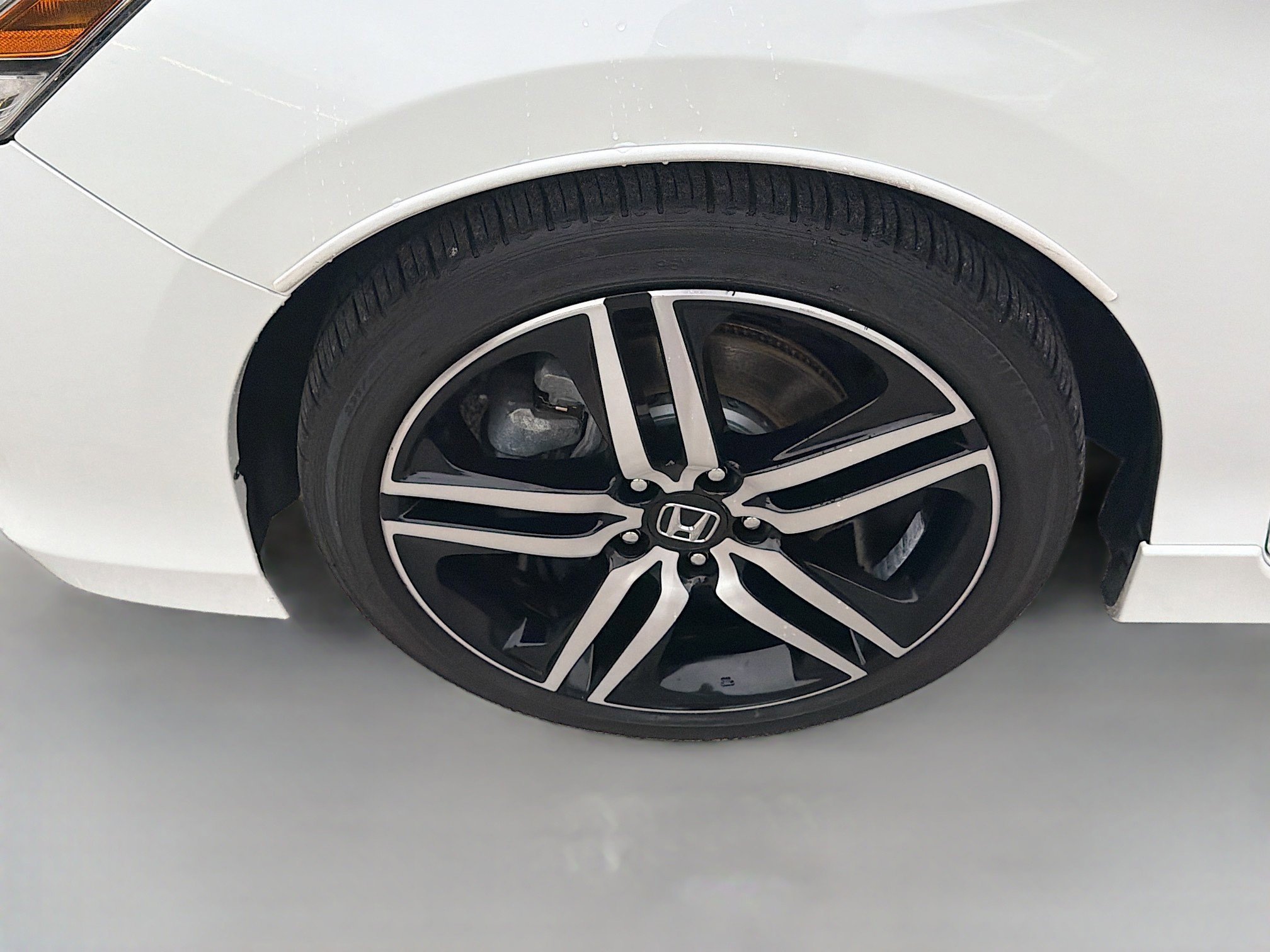 Used 2016 Honda Accord Touring image 37