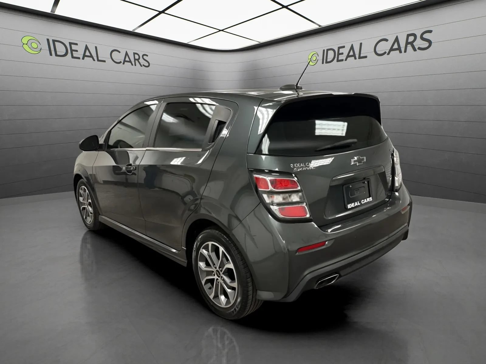 Used 2018 Chevrolet Sonic LT FWD image 7