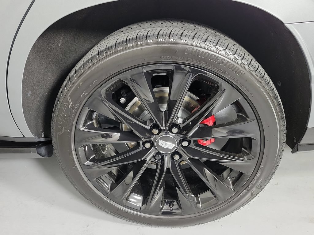 Used 2025 Cadillac Escalade V AWD/4WD image 9