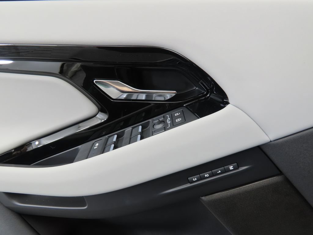 New 2026 Land Rover Range Rover Evoque Dynamic SE image 25
