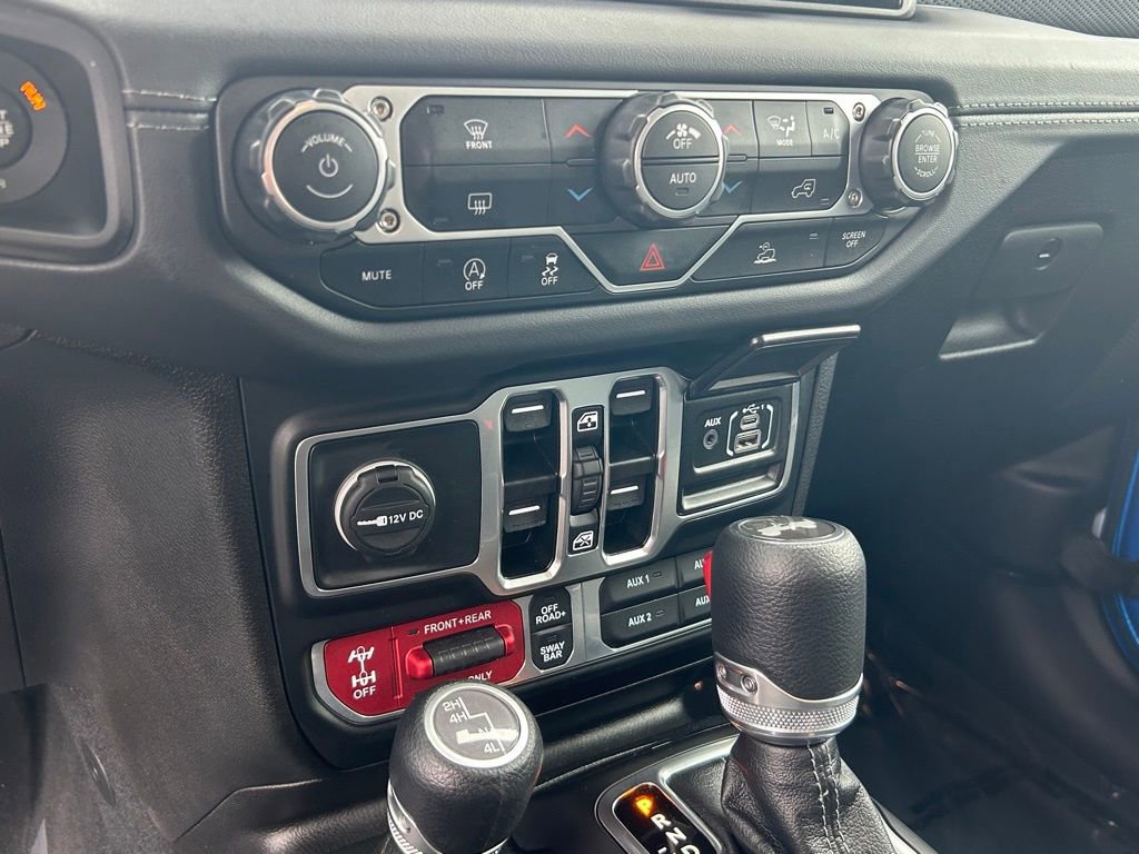 Used 2025 Jeep Wrangler Unlimited Rubicon AWD/4WD image 34