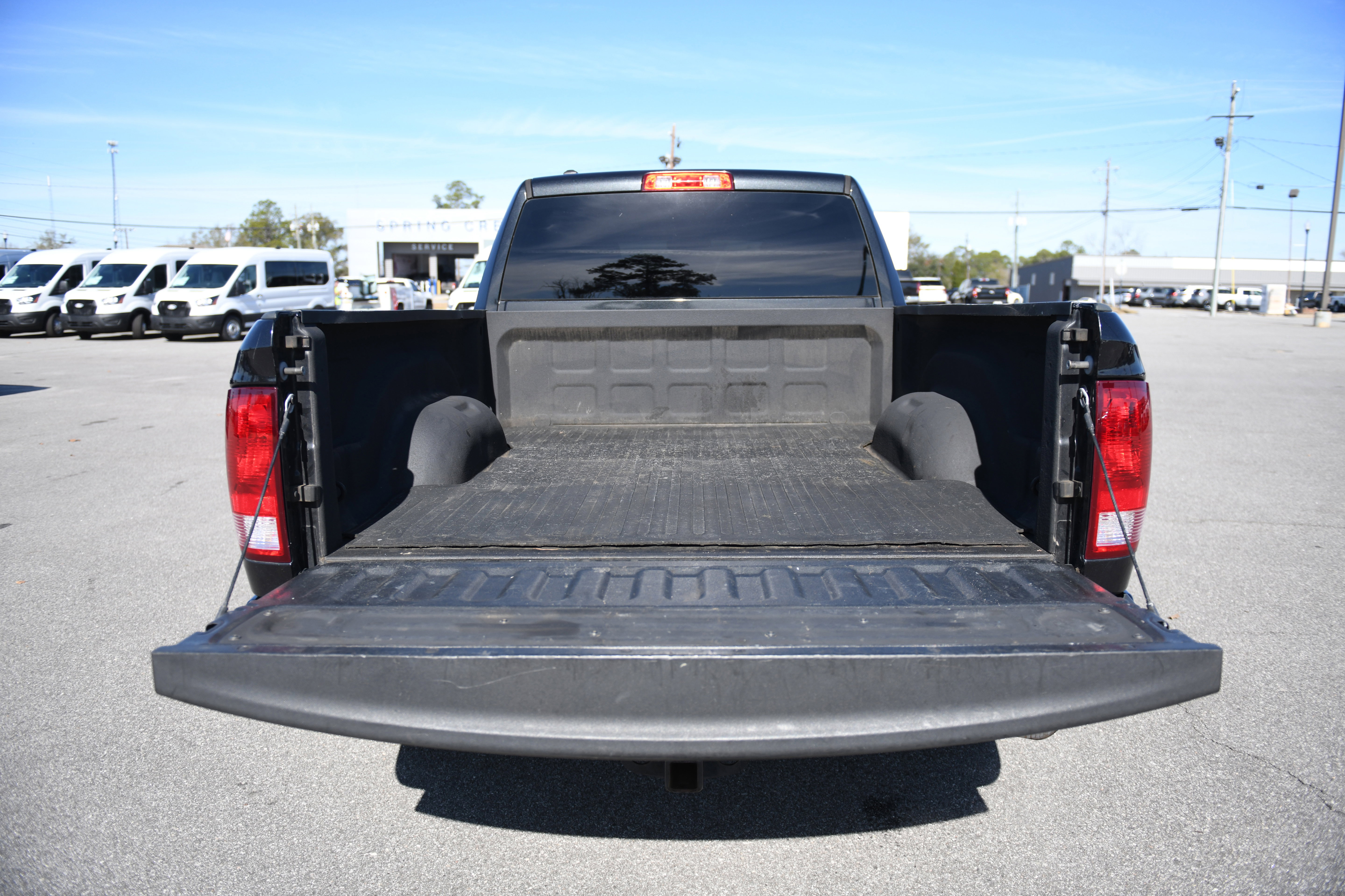 Used 2018 RAM 1500 Express image 11