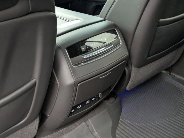 Used 2024 Cadillac Escalade V w/ LPO, ONYX Package image 33