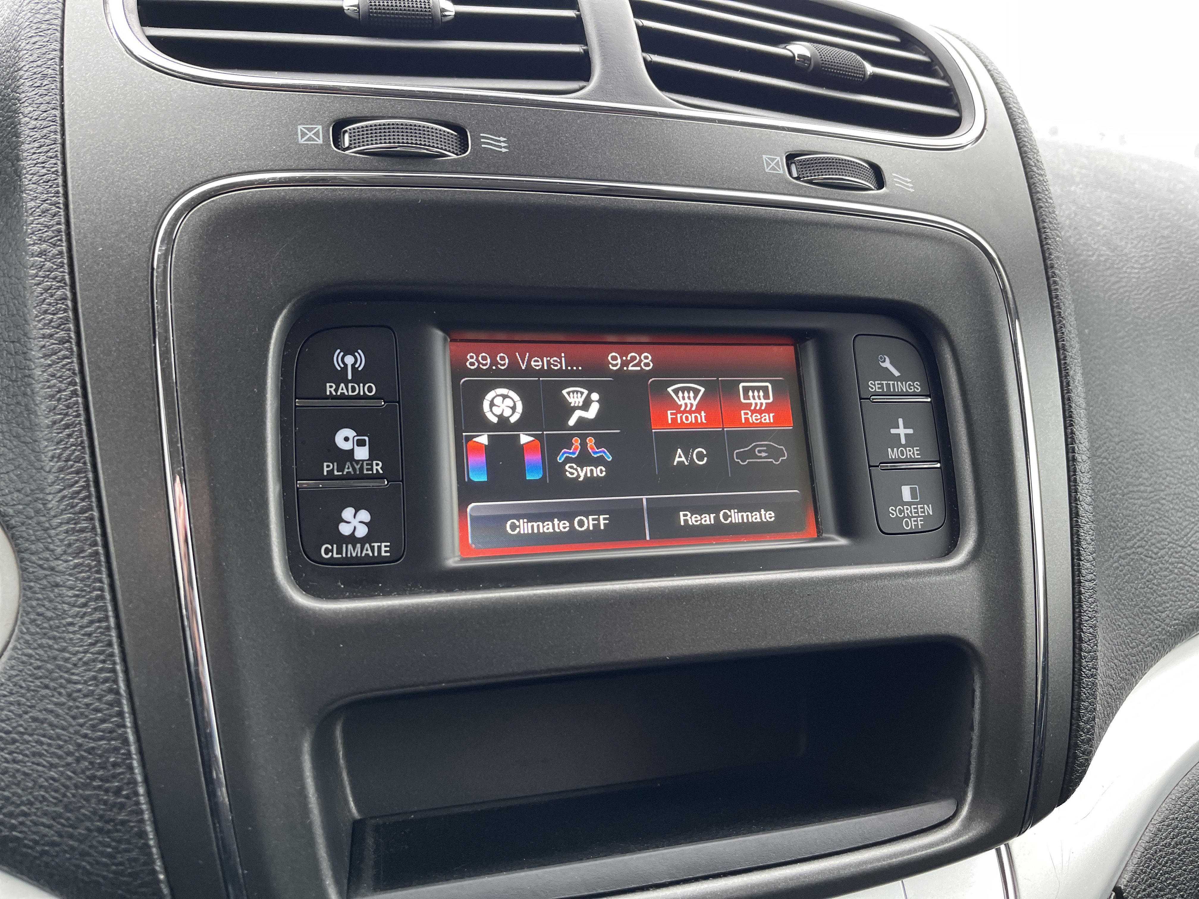 Used 2012 Dodge Journey SXT w/ Flexible Seating Group FWD image 17