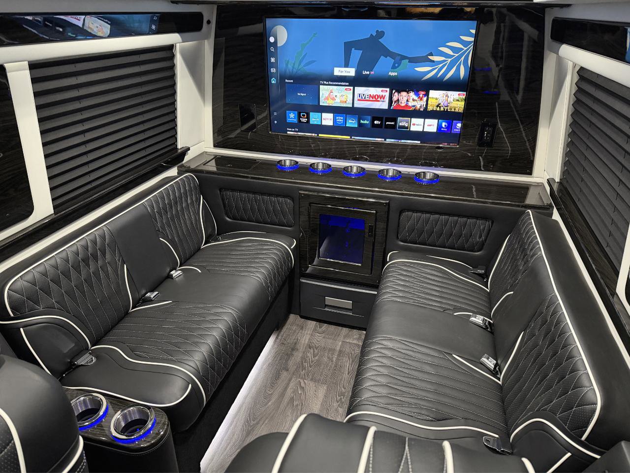 Used 2025 Mercedes-Benz Sprinter 3500 image 3