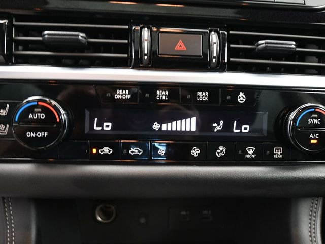 Used 2025 Nissan Pathfinder Platinum image 13