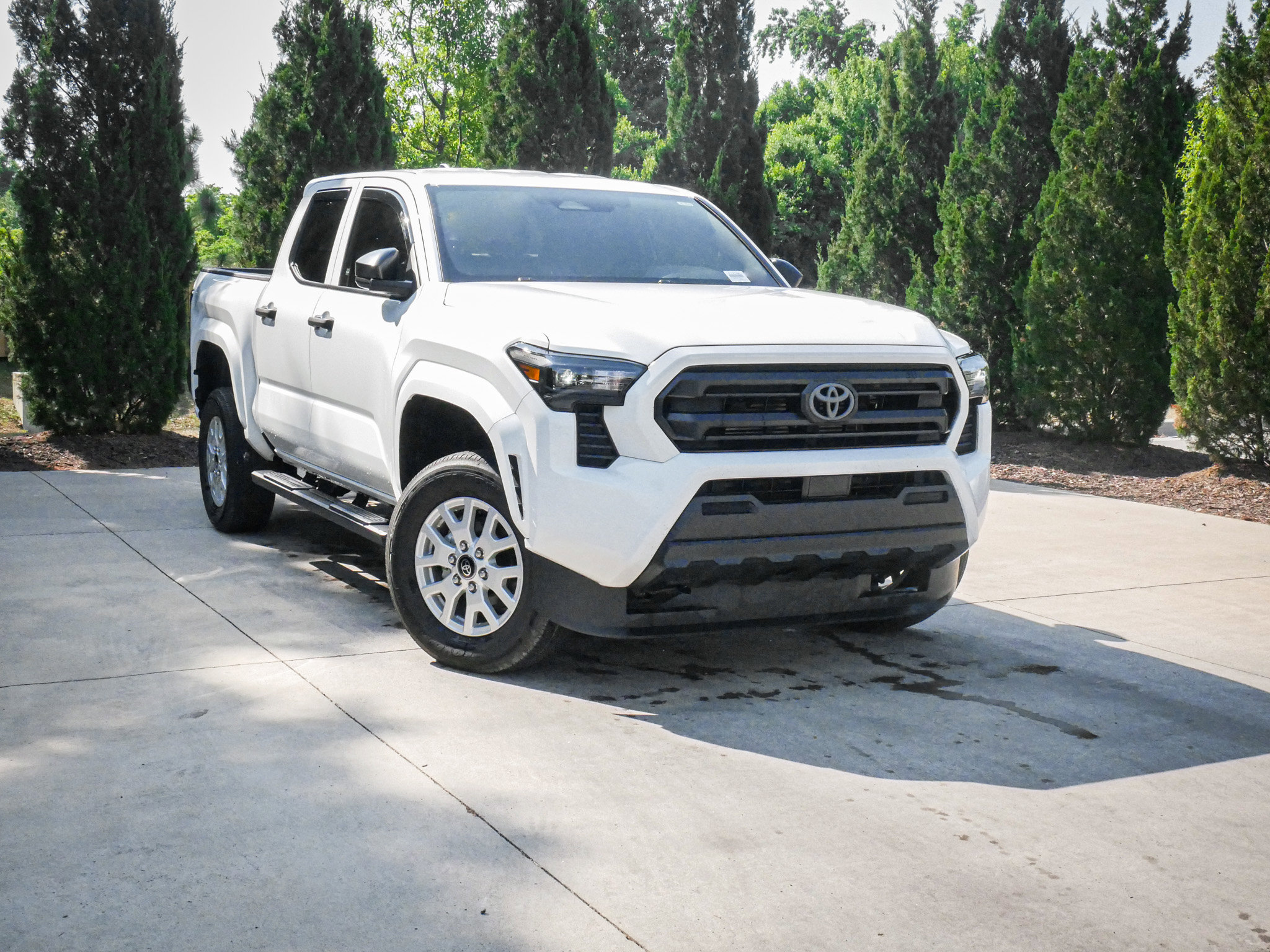 Used 2025 Toyota Tacoma SR AWD/4WD video 2
