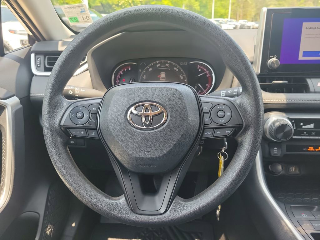 Used 2023 Toyota RAV4 LE FWD image 23