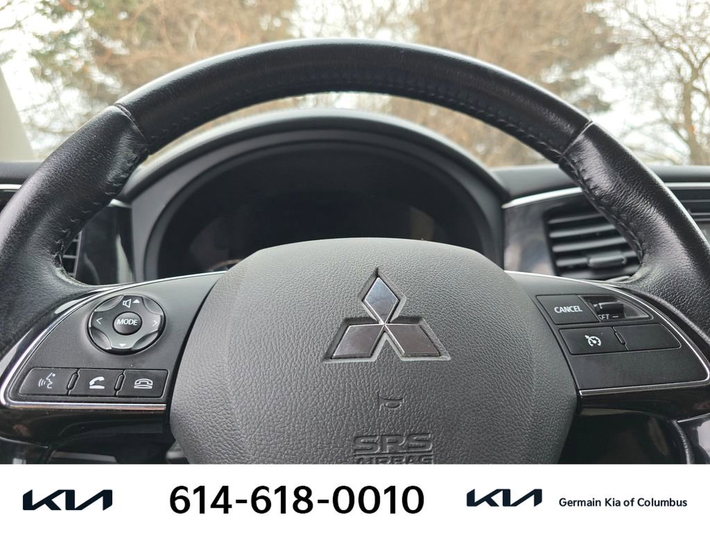 Used 2016 Mitsubishi Outlander SE image 22