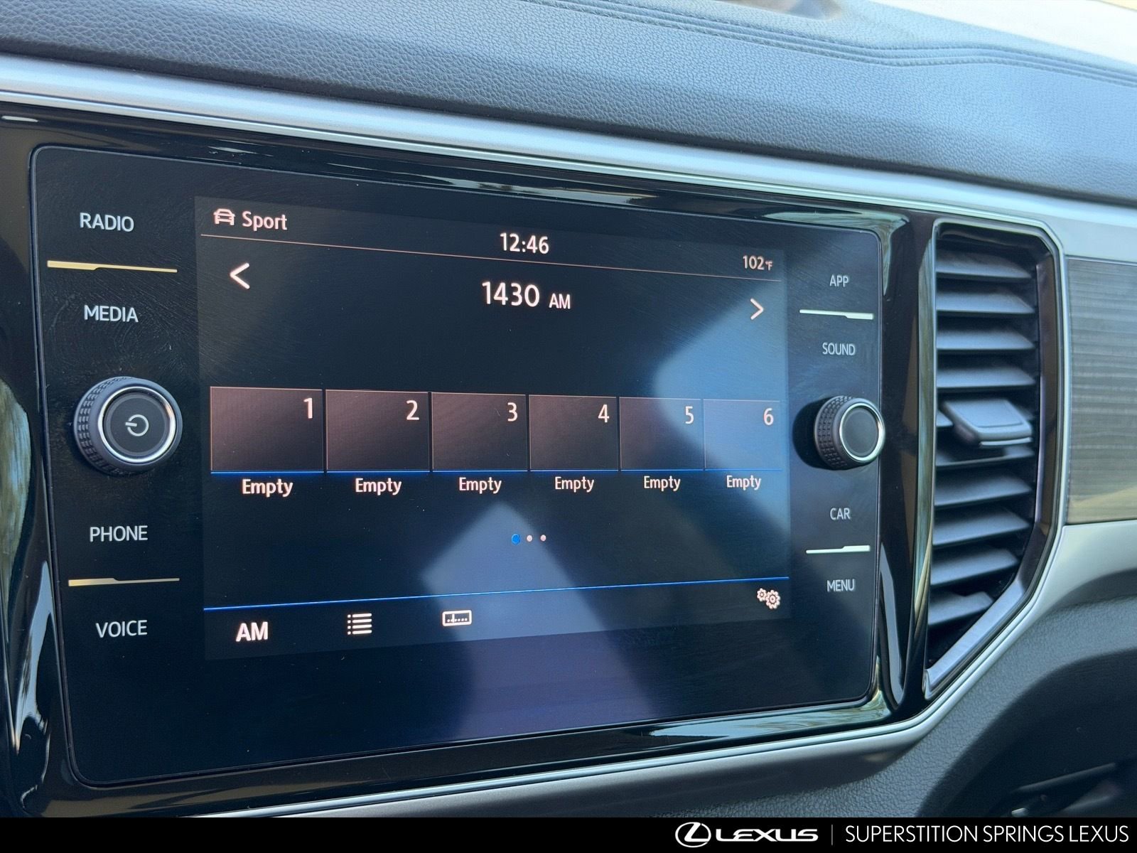 Used 2018 Volkswagen Atlas SEL image 25