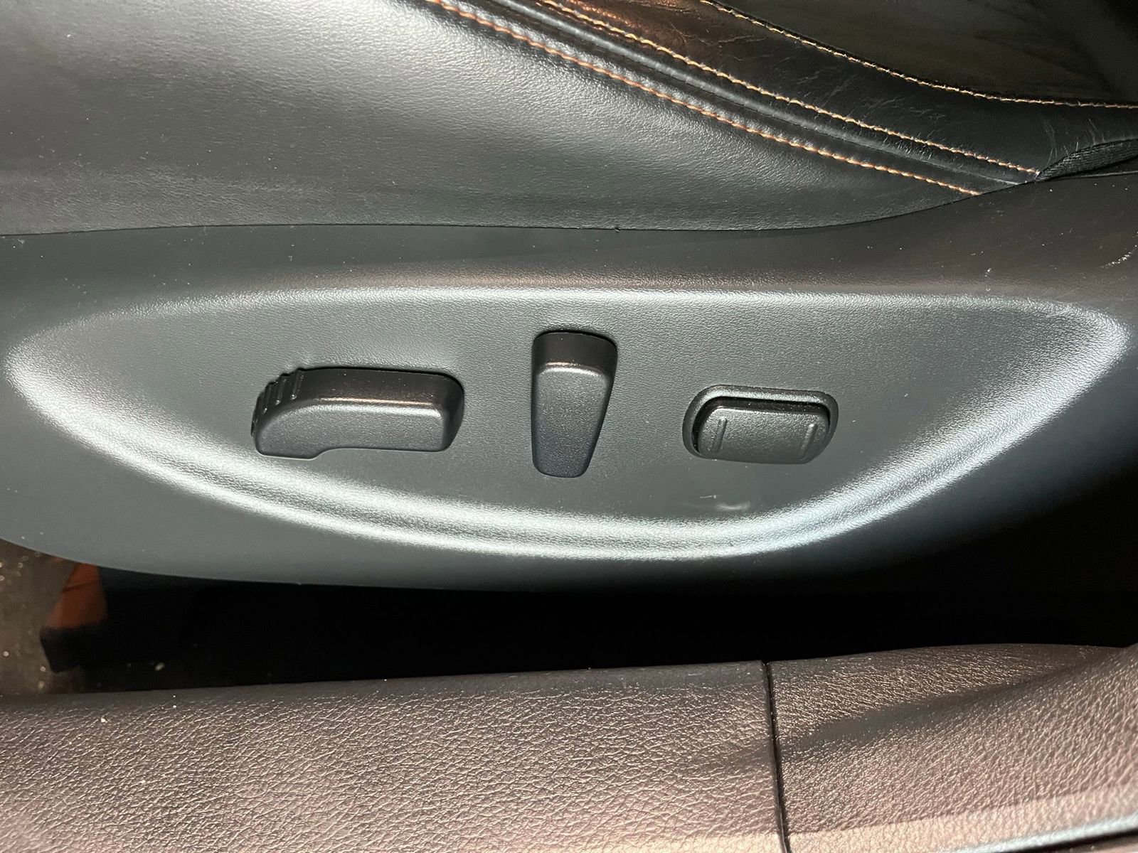 Used 2022 Nissan Maxima SR w/ Sport Mat Group FWD image 19