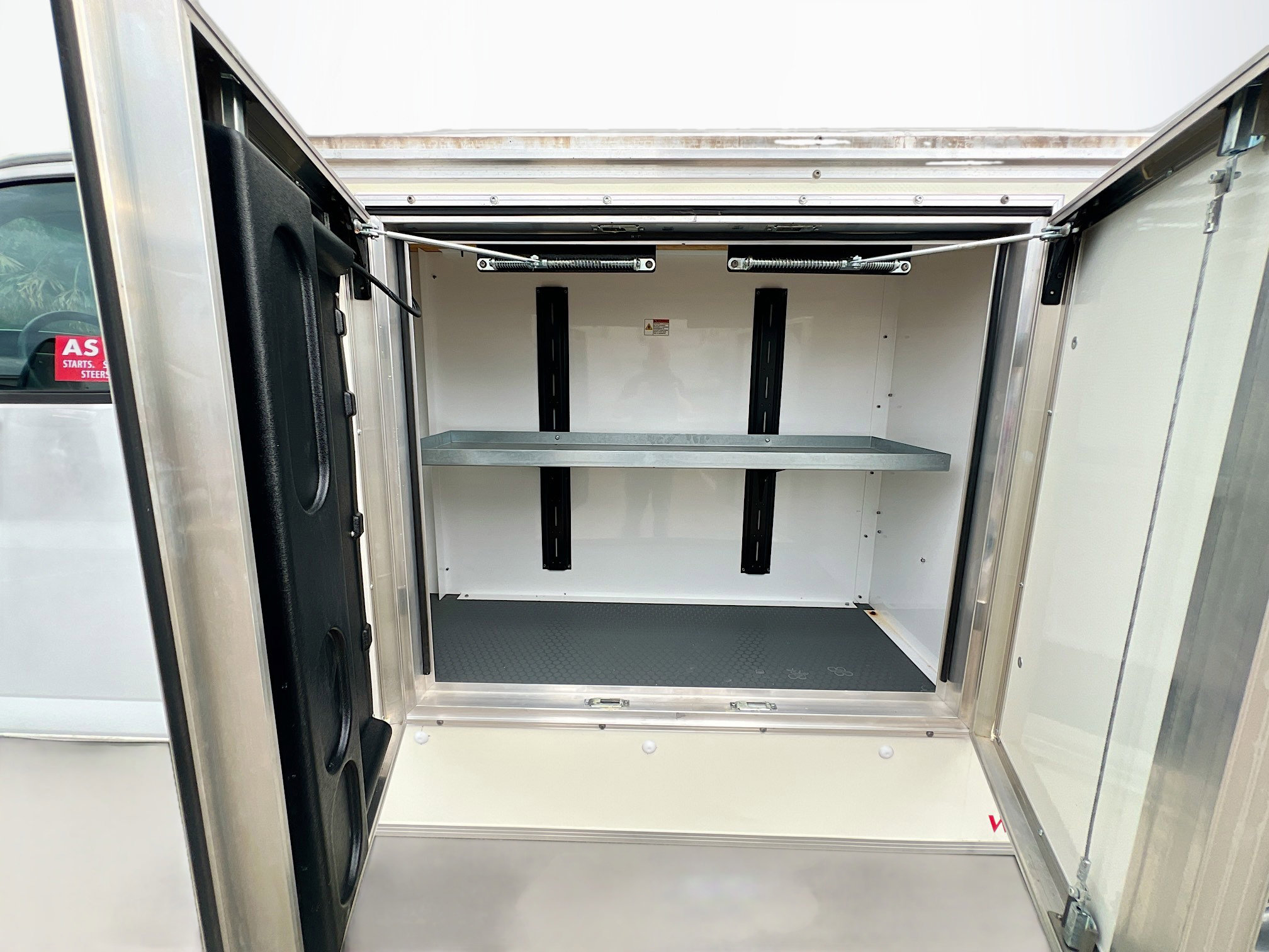 Used 2022 Chevrolet Express 3500 w/ Power Convenience Package RWD image 34