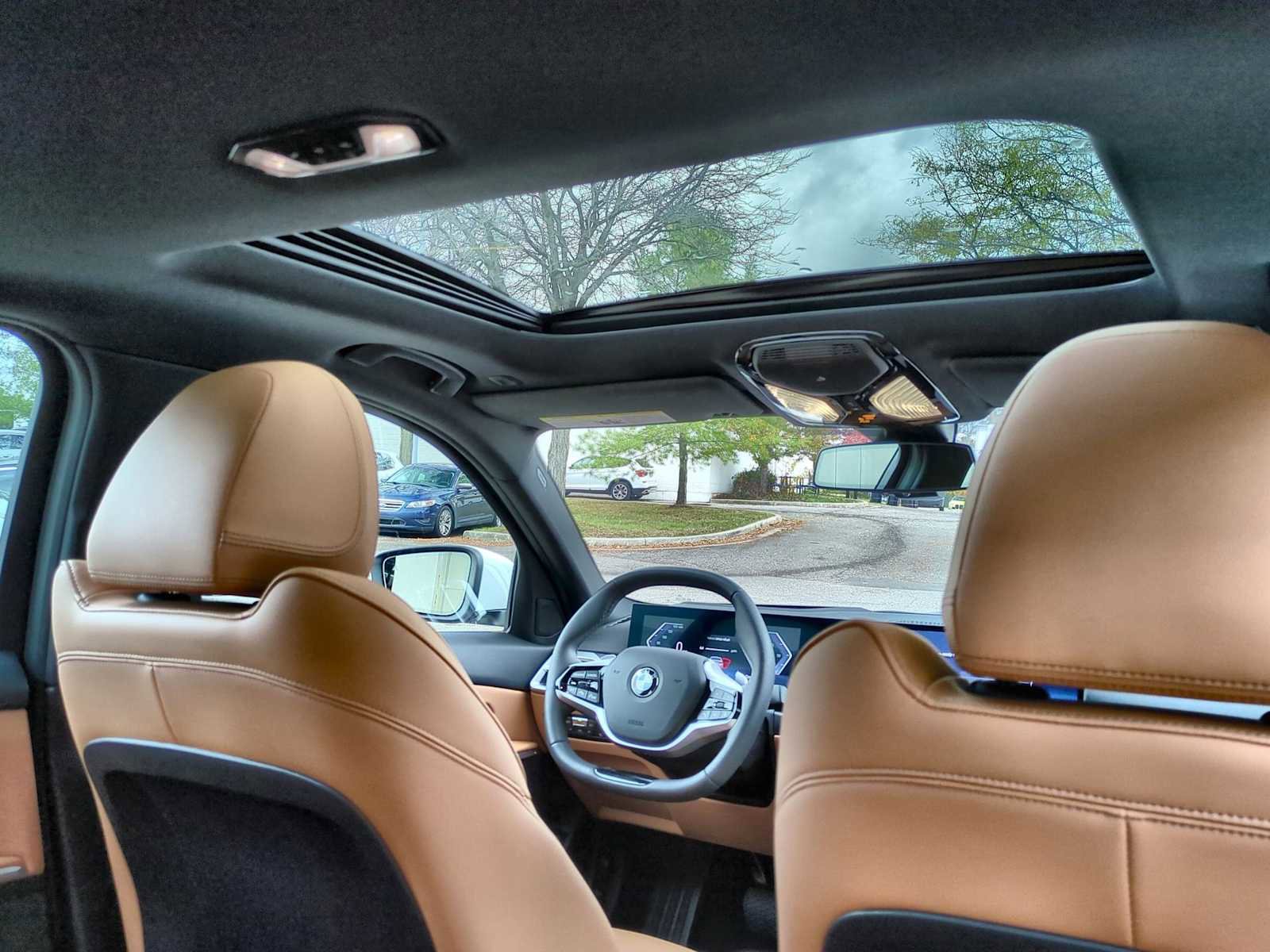 New 2025 BMW 330i xDrive Sedan w/ Premium Package image 22