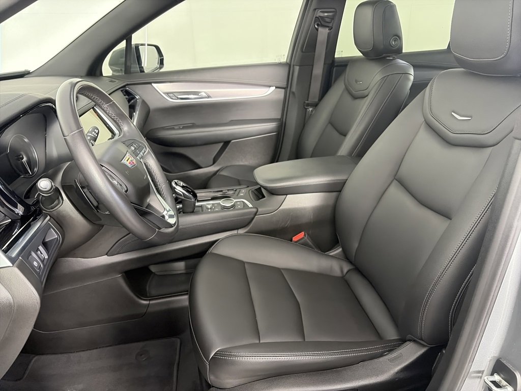 Used 2023 Cadillac XT6 Luxury image 11
