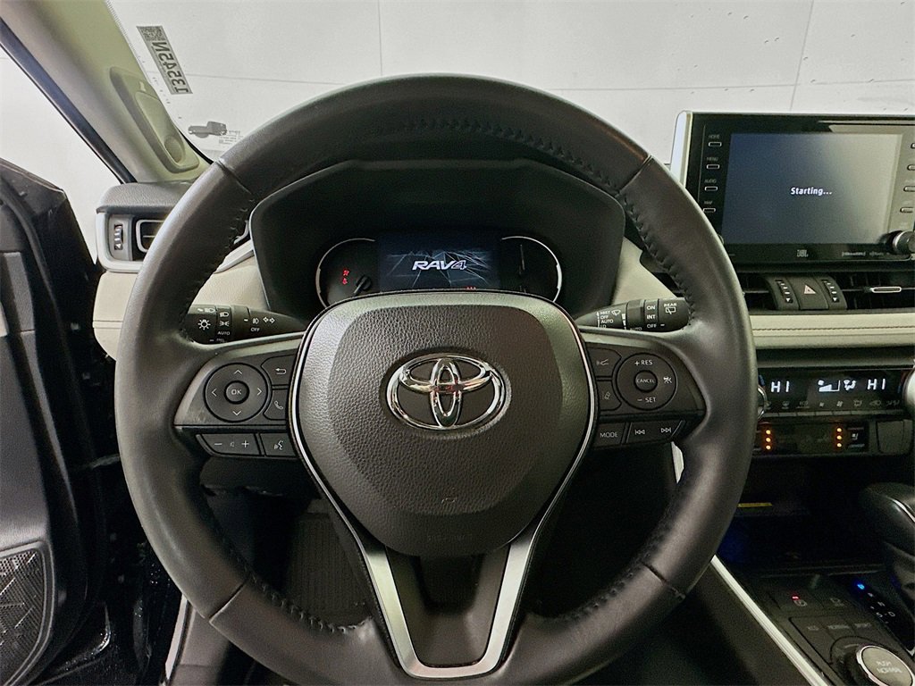 Used 2019 Toyota RAV4 Limited image 11