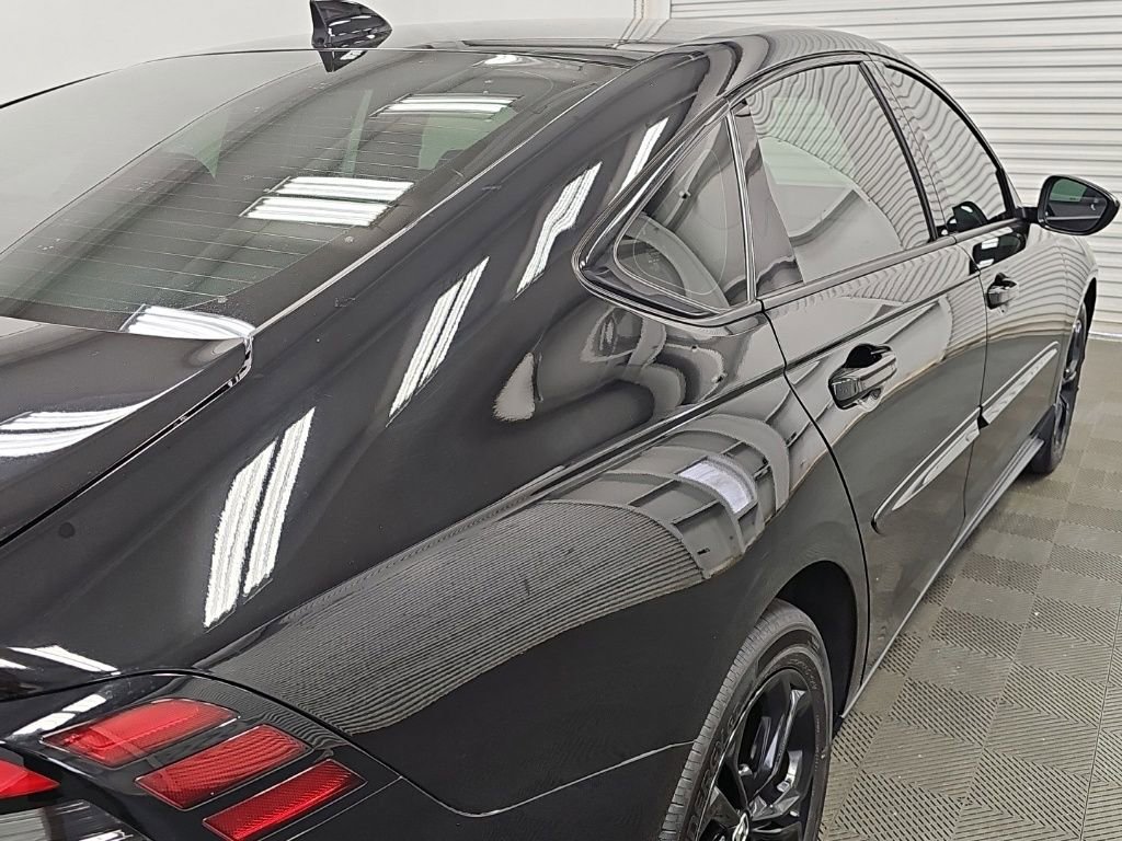Used 2025 Honda Accord SE image 10