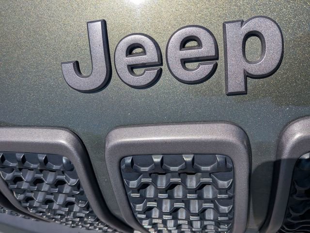 Used 2019 Jeep Cherokee Trailhawk w/ Comfort/Convenience Group AWD/4WD image 9