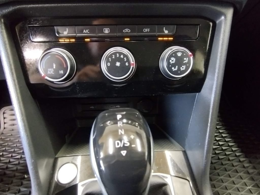 Certified 2024 Volkswagen Taos S AWD/4WD image 32