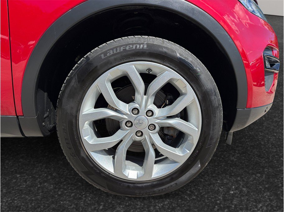 Used 2019 Land Rover Discovery Sport HSE AWD/4WD image 13