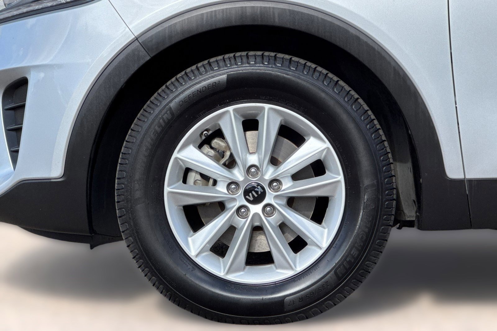 Used 2019 Kia Sorento FWD V6 image 11