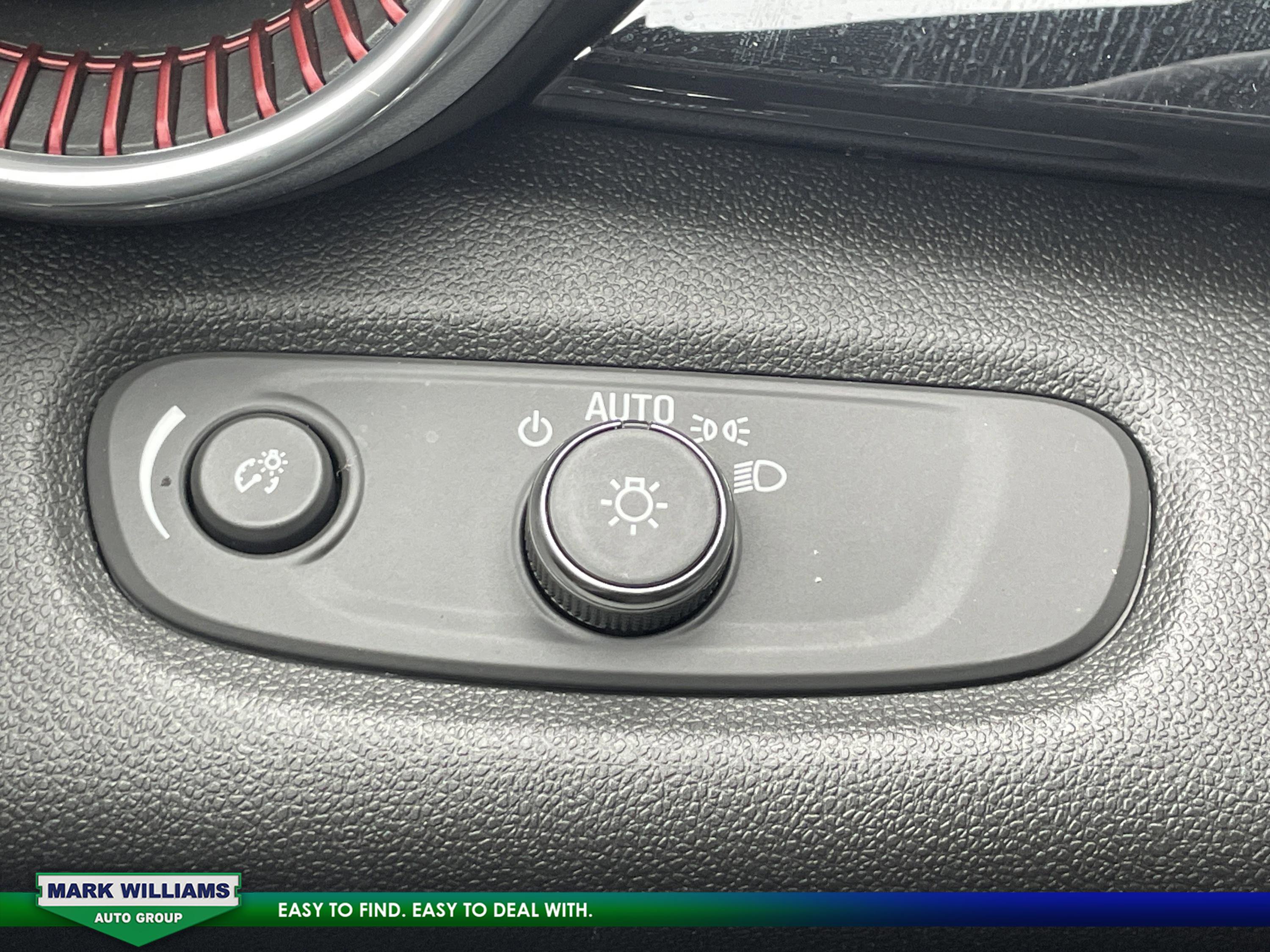 Used 2024 Chevrolet Trax RS image 25