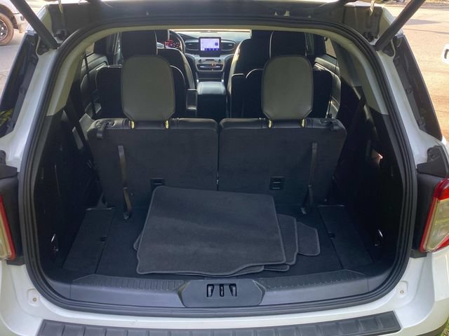 Used 2023 Ford Explorer XLT w/ Equipment Group 202A RWD image 30