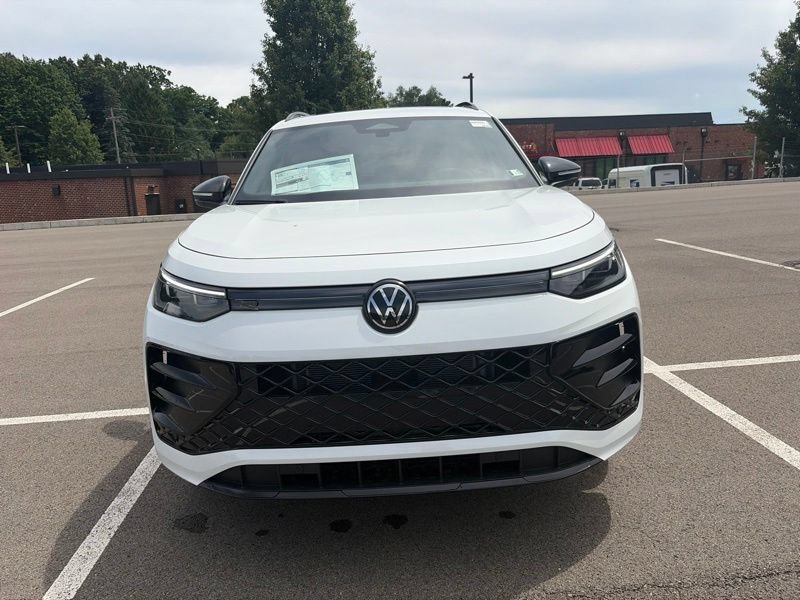 New 2026 Volkswagen Tiguan SE R-Line AWD/4WD image 10