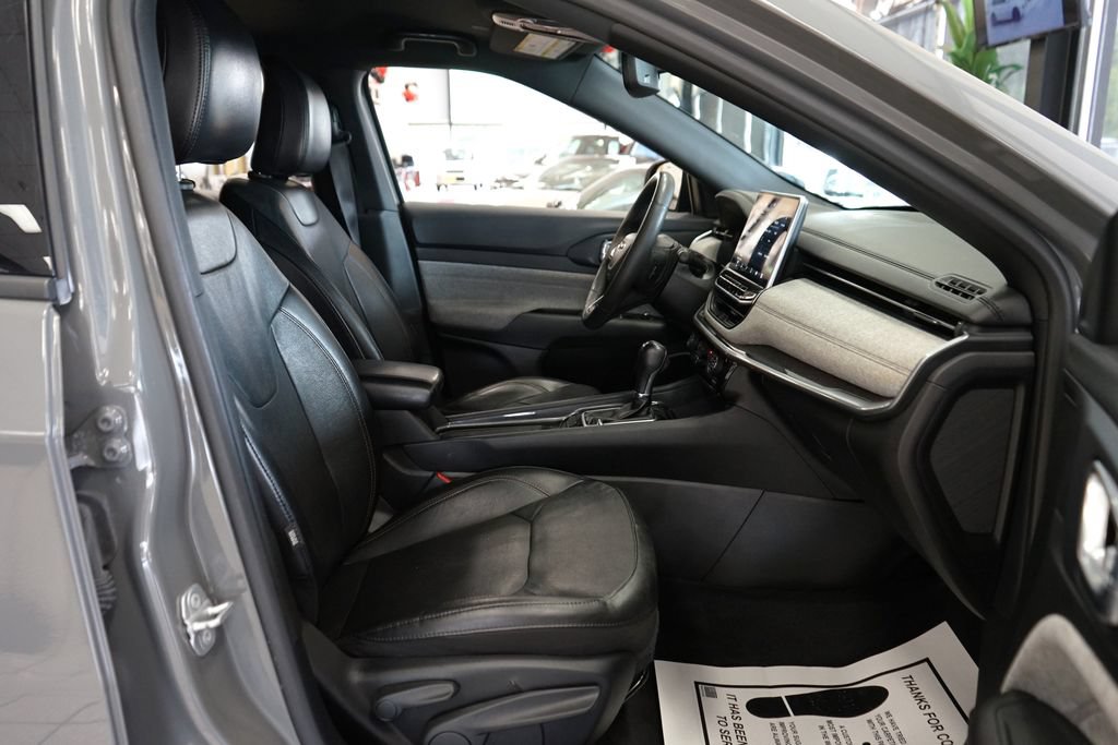 Used 2023 Jeep Compass Latitude AWD/4WD image 42