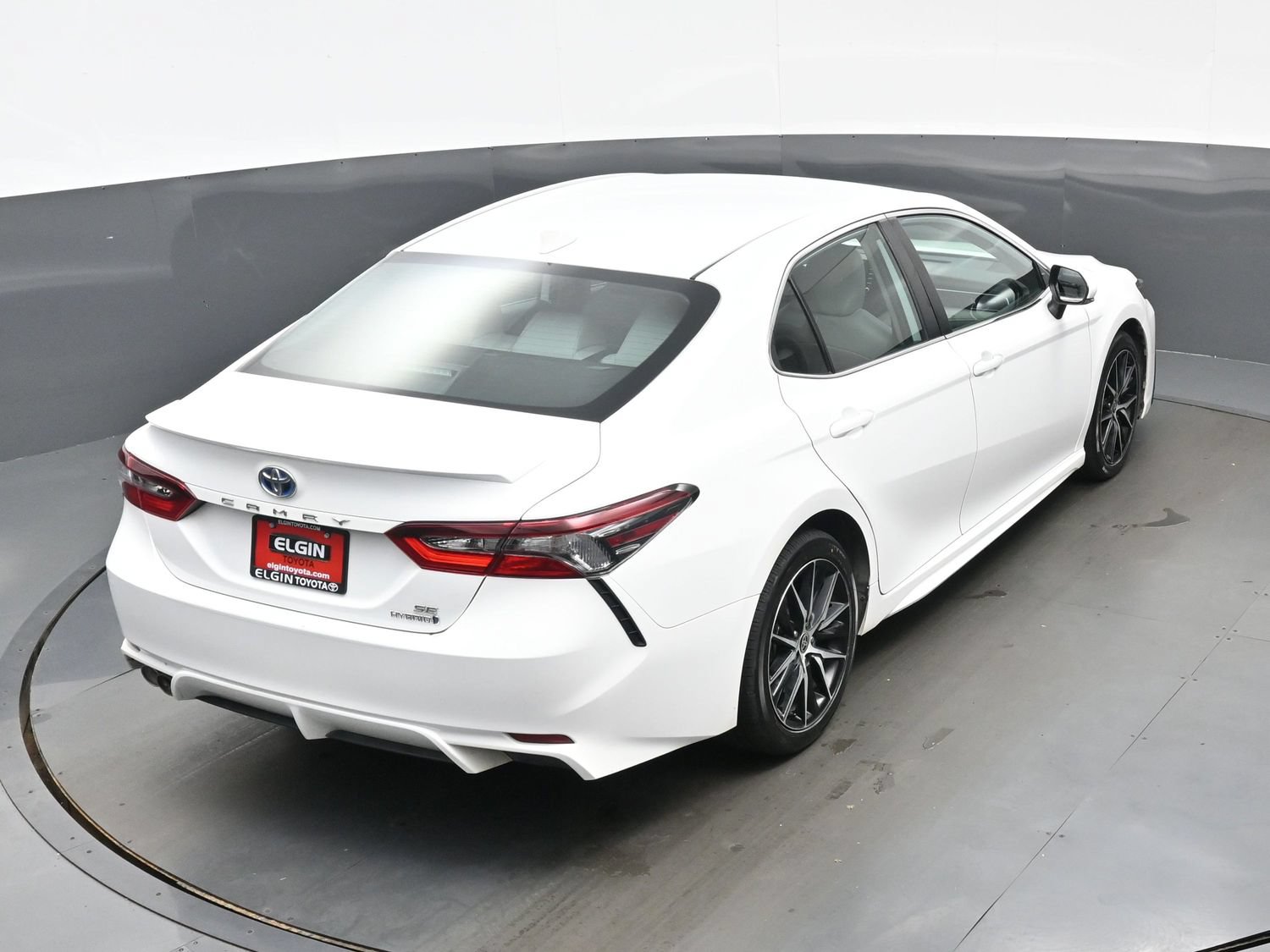 Used 2022 Toyota Camry SE FWD image 40