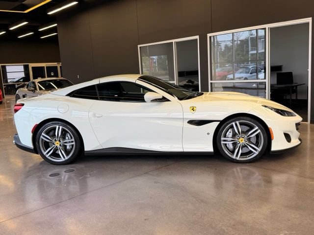 Used 2019 Ferrari Portofino RWD image 9