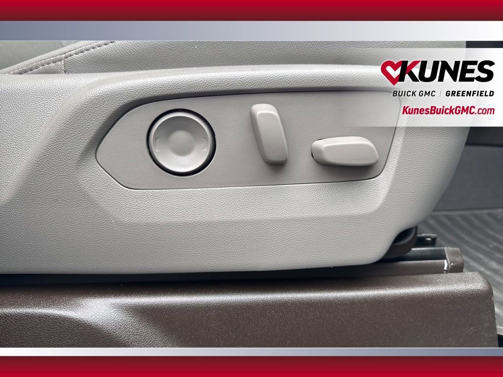 Used 2022 Chevrolet Silverado 1500 LTZ image 18