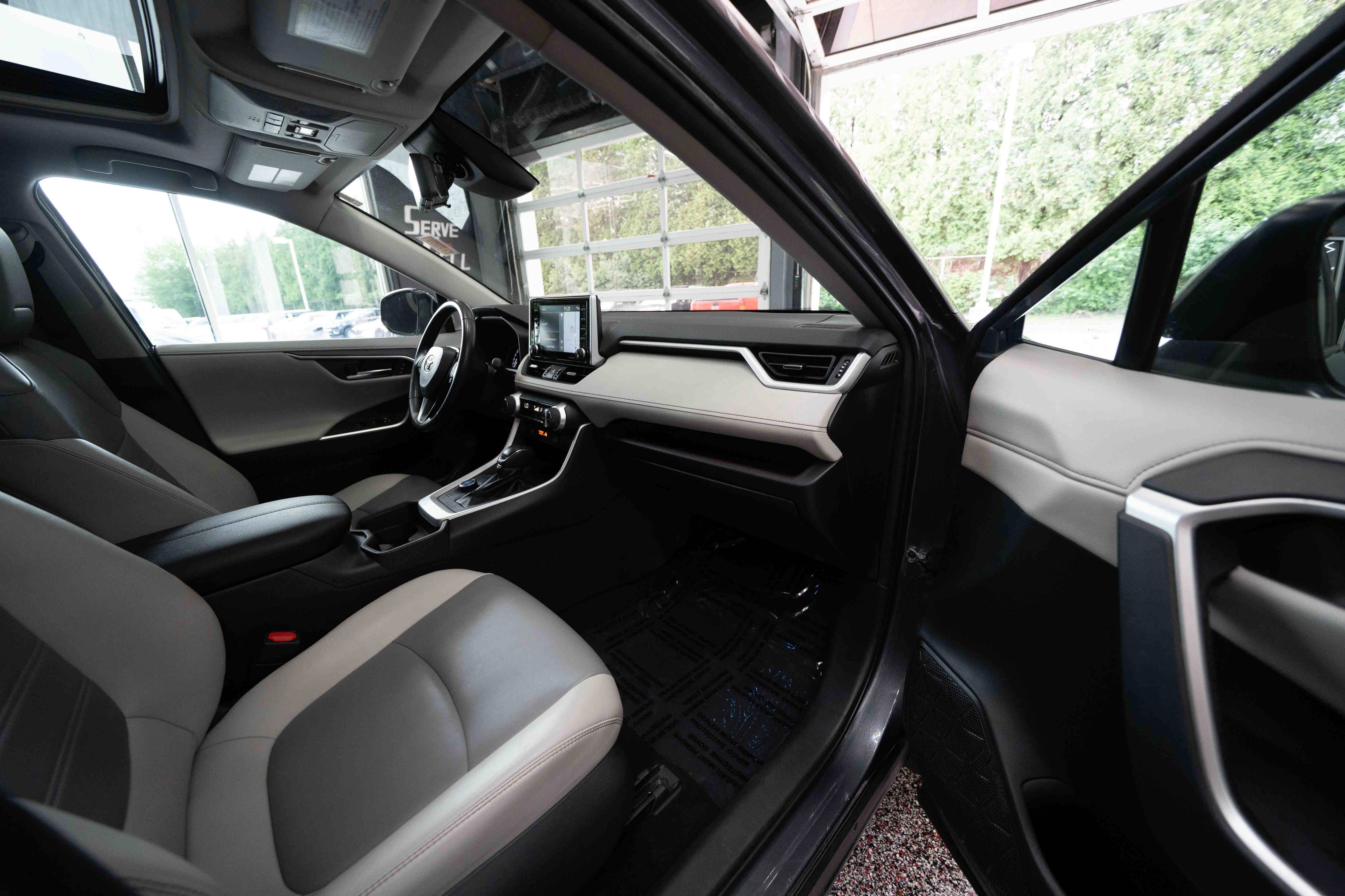 Used 2019 Toyota RAV4 Limited w/ All Weather Liner Package AWD/4WD image 26